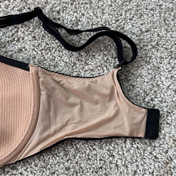 Victoria’s Secret black angelight full coverage spacer bra - Picture 5 of 6